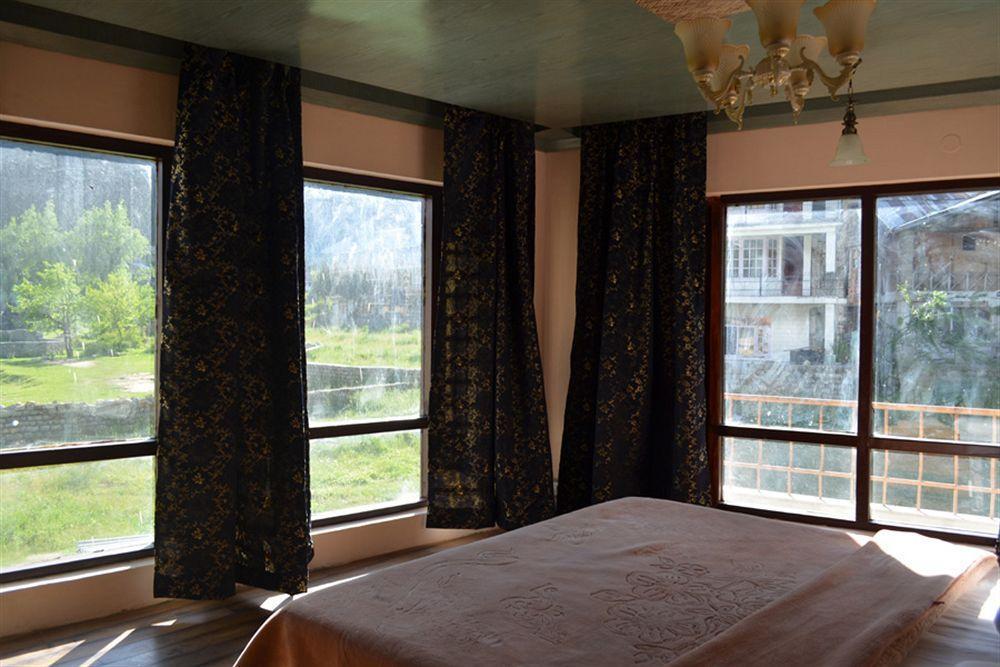 Hotel Manali Mahal Esterno foto